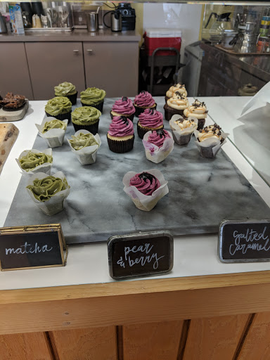 Florist «Classics Flowers and Confections», reviews and photos, 10069 Valley View St, Cypress, CA 90630, USA