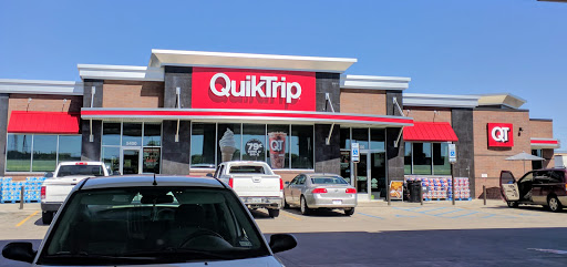 Gas Station «QuikTrip», reviews and photos, 5400 S Interstate 35 East Service Rd, Waxahachie, TX 75165, USA