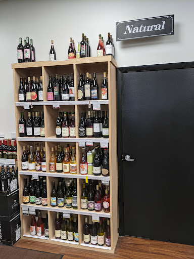 Liquor Store «Pinnacle Wine & Liquor», reviews and photos, 1720 Monroe Ave, Rochester, NY 14618, USA