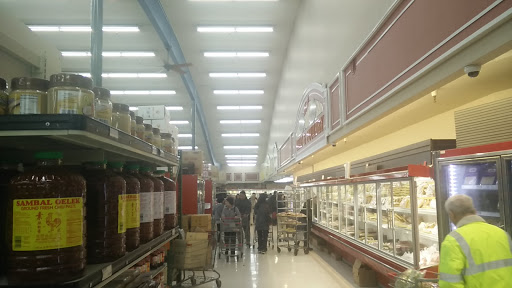 Asian Grocery Store «Hong Phat Food Center», reviews and photos, 101 SE 82nd Ave, Portland, OR 97216, USA