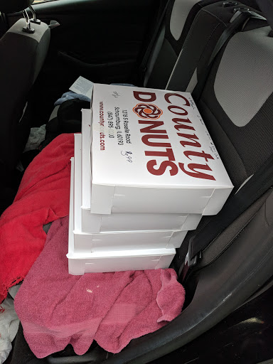 Donut Shop «County Donuts», reviews and photos, 1218 S Roselle Rd, Schaumburg, IL 60193, USA