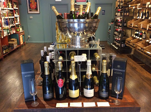 Wine Store «Stellar Wine Company», reviews and photos, 820 W Belmont Ave, Chicago, IL 60657, USA