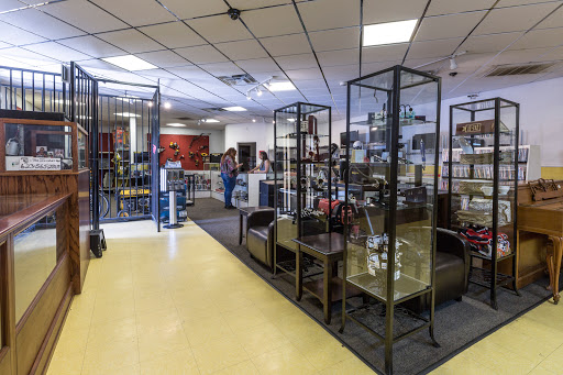 Pawn Shop «West Valley Pawn & Gold», reviews and photos, 611 N Dysart Rd, Avondale, AZ 85323, USA