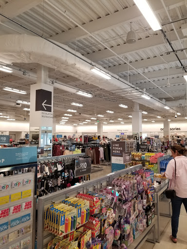 Department Store «Nordstrom Rack at 1600 Commons», reviews and photos, 1540 N Federal Hwy, Fort Lauderdale, FL 33304, USA
