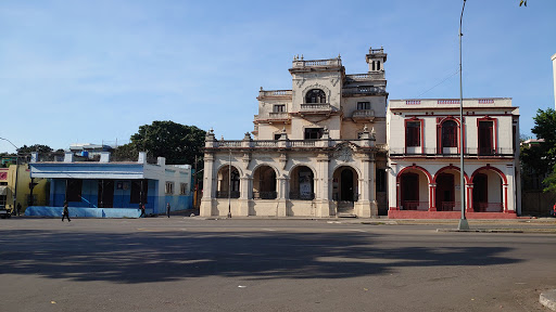 Milano shops in Havana