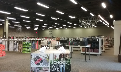Shoe Store «DSW Designer Shoe Warehouse», reviews and photos, 761 Easton Rd, Warrington, PA 18976, USA