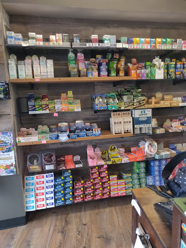 Tobacco Shop «Quonset Hut», reviews and photos, 3235 Cleveland Ave NW, Canton, OH 44709, USA