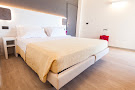 Chambres hôtels Color Ermitage Beach Family Hotel 47814 Bellaria - Igea Marina (miniature)