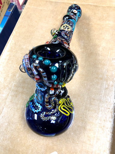 Tobacco Shop «Franklin Smoke Shop», reviews and photos, 106 Franklin St, Quincy, MA 02169, USA