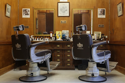 Le barbier de Deauville by Notorious à Deauville