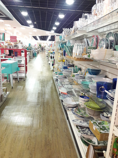 Department Store «T.J. Maxx & HomeGoods», reviews and photos, 6625 N Davis Hwy, Pensacola, FL 32504, USA