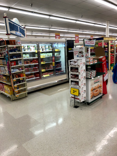 Grocery Store «Food Lion», reviews and photos, 241 Gateway Plaza Ste 104, Gate City, VA 24251, USA