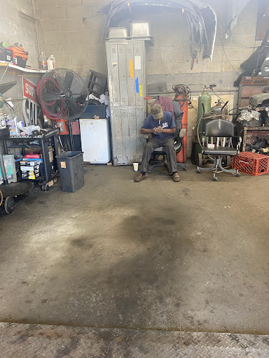 Auto Repair Shop «Meineke Car Care Center», reviews and photos, 4054 Boston Rd, Bronx, NY 10475, USA