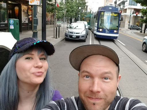 Liquor Store «Pearl Specialty Market & Spirits», reviews and photos, 900 NW Lovejoy St, Portland, OR 97209, USA