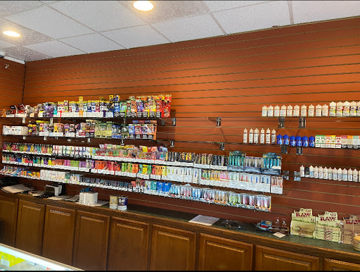 Tobacco Shop «Gold Leaf Tobacconist», reviews and photos, 255 Lafayette Rd, Seabrook, NH 03874, USA