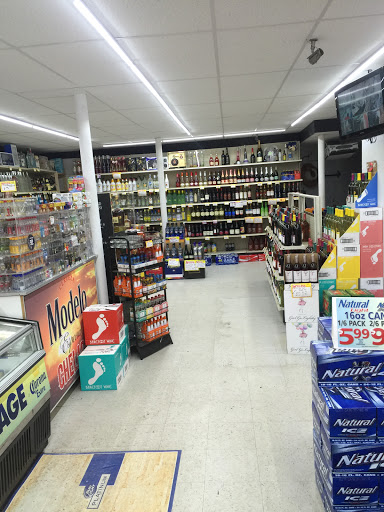 Wine Store «G & G Package Store», reviews and photos, 144 Lewis Ave, Meriden, CT 06451, USA