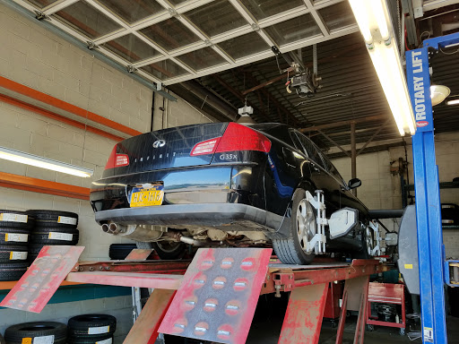 Tire Shop «Mavis Discount Tire», reviews and photos, 1479 U.S. 9, Wappingers Falls, NY 12590, USA