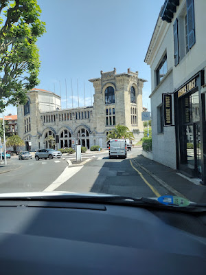 Agence First / sarl La maison bleue à Biarritz