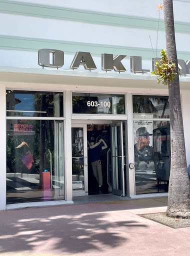 Sunglasses Store «Oakley Store», reviews and photos, 603 Lincoln Rd #100, Miami Beach, FL 33139, USA