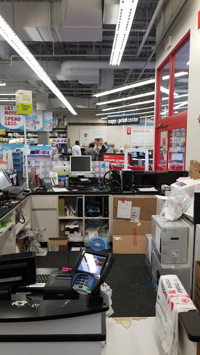 Office Supply Store «Staples», reviews and photos, 2950 Belcrest Center Dr, Hyattsville, MD 20782, USA