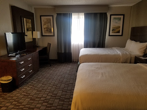 Hotel «Embassy Suites by Hilton Jacksonville Baymeadows», reviews and photos, 9300 Baymeadows Rd, Jacksonville, FL 32256, USA