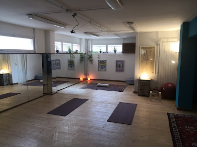 Archè LPP yoga studio Viale Andrea Palladio, 42, 37138 Verona VR, Italia