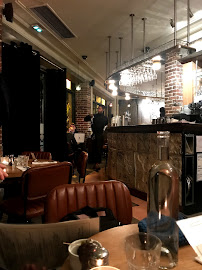 Atmosphère du Restaurant Loui's Corner à Paris - n°17