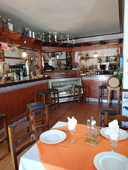 Mesón Restaurante El Viñas Fortuna - C. Pizarro, 22, 30620 Fortuna, Murcia, Spain