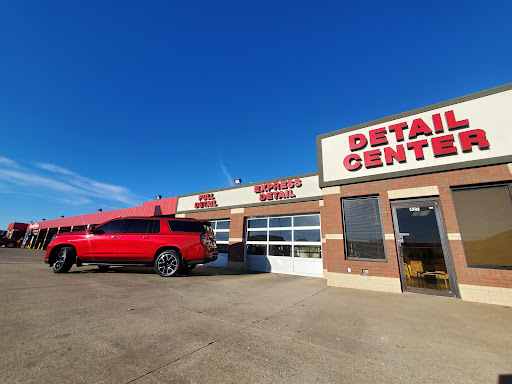 Crystal Clean Car Wash & Detailing en Claremore