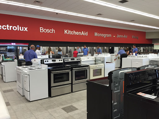 Appliance Store «Famous Tate Appliance & Bedding Centers», reviews and photos, 1015 E Brandon Blvd, Brandon, FL 33511, USA