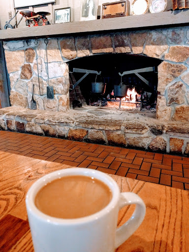 American Restaurant «Cracker Barrel Old Country Store», reviews and photos, 2115 S Church St, Murfreesboro, TN 37130, USA