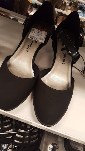 Clothing Store «Ross Dress for Less», reviews and photos, 13855 Outlet Dr, Silver Spring, MD 20904, USA