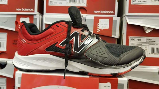 Shoe Store «Shoe Carnival», reviews and photos, 5493 S 76th St, Greendale, WI 53129, USA