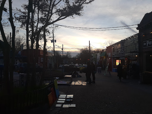 Custom T-shirt Store «Bang-On Custom T-Shirts», reviews and photos, 1160 Euclid Ave NE, Atlanta, GA 30307, USA