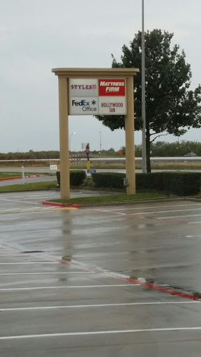 Print Shop «FedEx Office Print & Ship Center», reviews and photos, 5220 TX-360 #170, Grand Prairie, TX 75052, USA