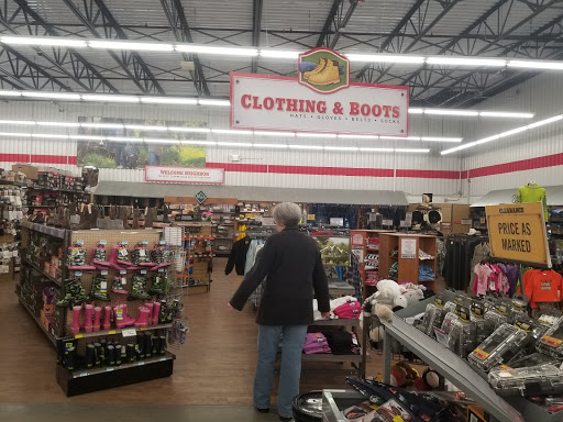 Home Improvement Store «Tractor Supply Co.», reviews and photos, 2101 Bay St STE A, Taunton, MA 02780, USA