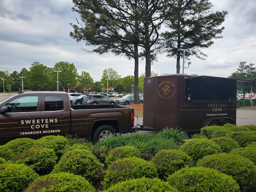 Liquor Store «Corks Wine and Spirits», reviews and photos, 3078 Village Shops Dr, Germantown, TN 38138, USA