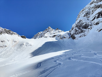NEO mountain / Ski freeride, rando et voyages skis aux pieds à Passy