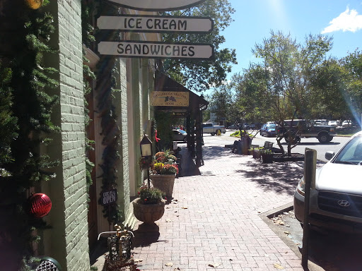 Cafe «The Crimson Moon Cafe», reviews and photos, 24 N Park St, Dahlonega, GA 30533, USA
