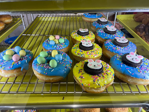 Donut Shop «Sierra Donuts», reviews and photos, 430 Anaheim Hills Rd C, Anaheim, CA 92807, USA