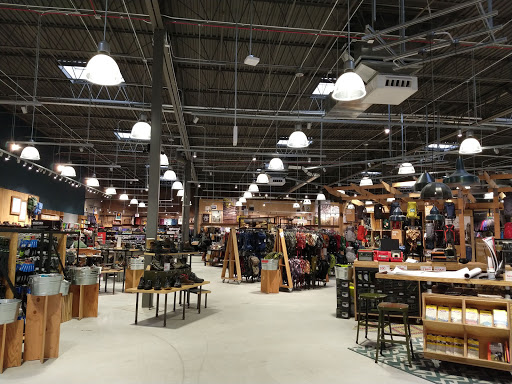 Camping Store «REI», reviews and photos, 1466 N Halsted St, Chicago, IL 60642, USA