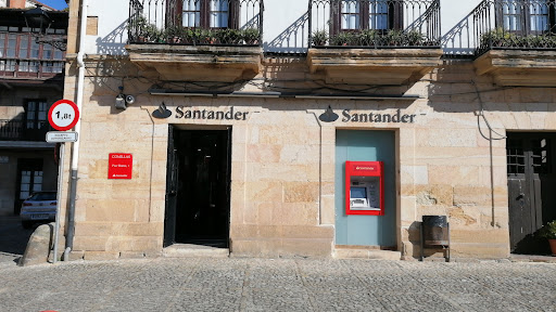 Banco Santander en Comillas, Cantabria