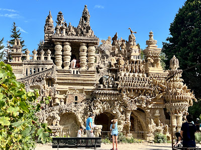 Villa Alicius, maison du Facteur Cheval à Hauterives