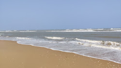 Φωτογραφία του Sonpur Beach και η εγκατάσταση