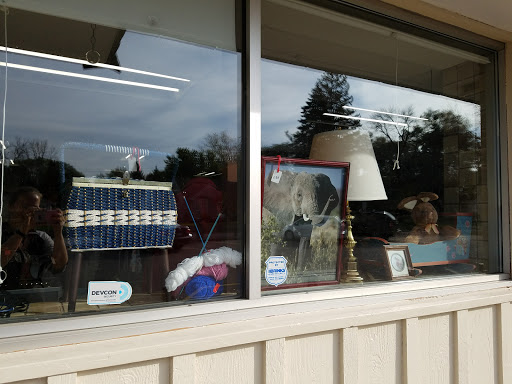 Thrift Store «Mission Wearhouse Thrift Store», reviews and photos, 2756 Lake Shore Ave, Little Canada, MN 55117, USA