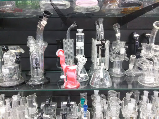 Tobacco Shop «HWY 6 SMOKE SHOP», reviews and photos, 6810 S Texas 6, Houston, TX 77083, USA