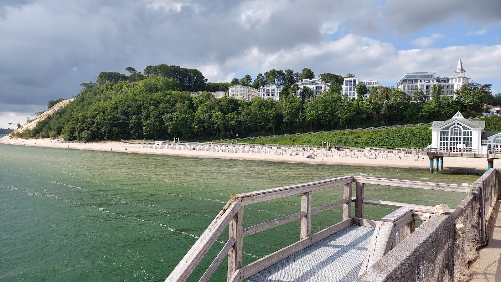 Φωτογραφία του Sellin Beach με επίπεδο καθαριότητας πολύ καθαρό