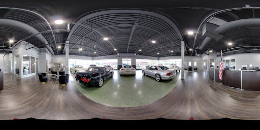 Car Dealer «LUXURY CAR OUTLET», reviews and photos, 751 W Roosevelt Rd, Lombard, IL 60106, USA