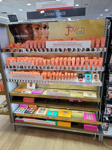 Cosmetics Store «Ulta Beauty», reviews and photos, 2155 W 22nd St #7, Oak Brook, IL 60523, USA