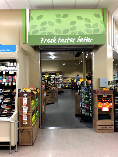 Grocery Store «Food Lion», reviews and photos, 5426 Six Forks Rd, Raleigh, NC 27609, USA